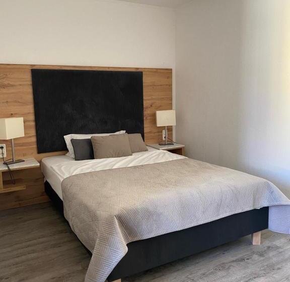 Номер Стандарт Индивидуальный, Am Ludwigsplatz