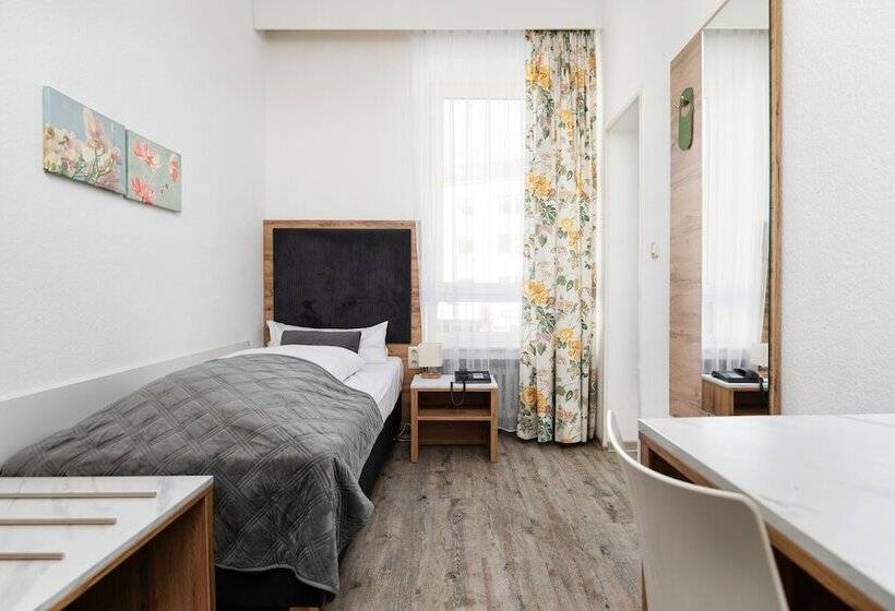 Номер Стандарт Индивидуальный, Am Ludwigsplatz