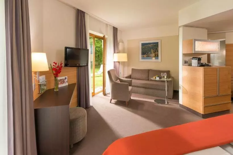 デラックスルーム, Dorint Thermenhotel Freiburg
