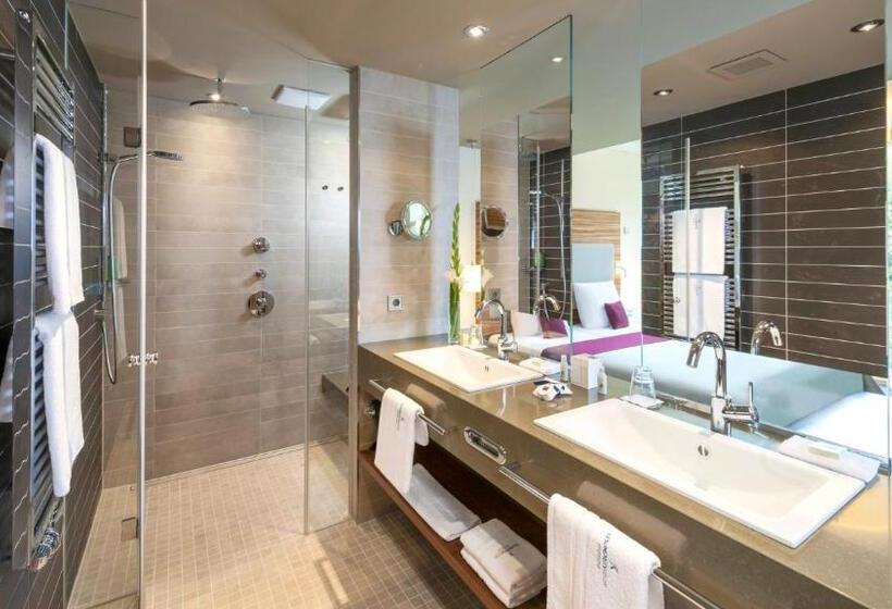 סוויטת ג'וניור, Dorint Thermenhotel Freiburg