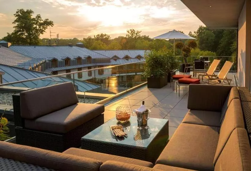 テラス付スイート, Dorint Thermenhotel Freiburg