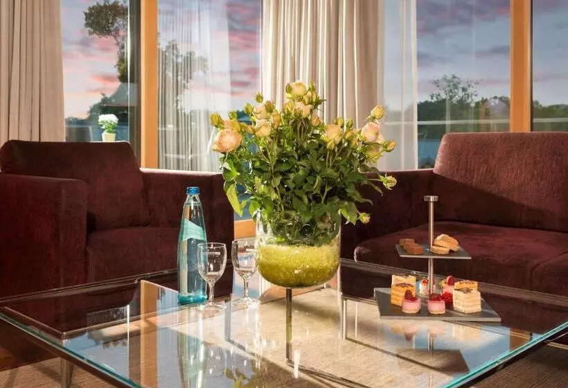 テラス付スイート, Dorint Thermenhotel Freiburg