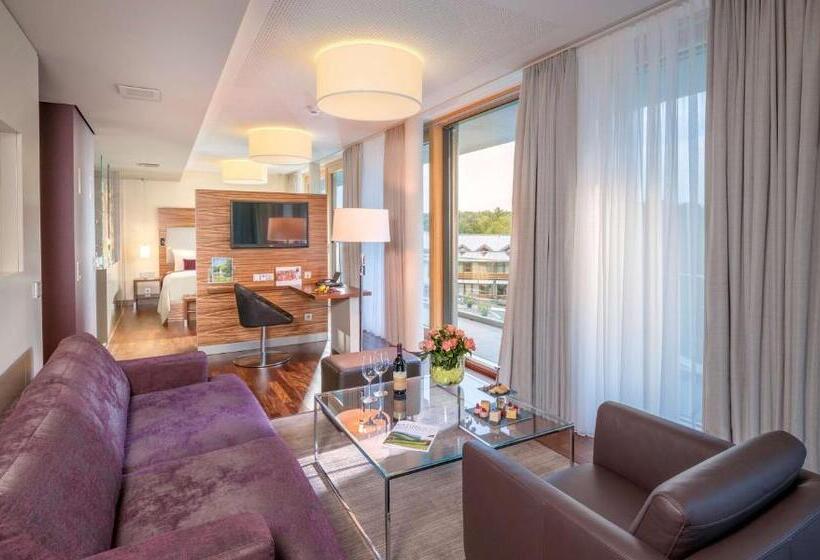 סוויטת ג'וניור עם טרסה, Dorint Thermenhotel Freiburg