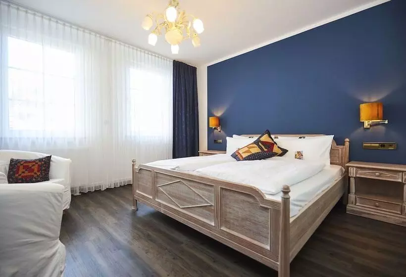 コンフォートルーム, Flair Hotel Vier Jahreszeiten