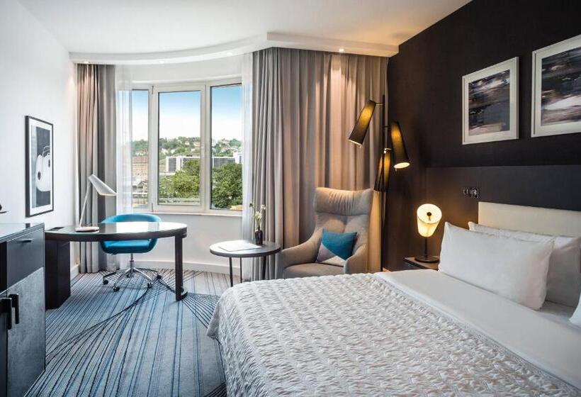 带城市景观的高级房间, Le Méridien Stuttgart