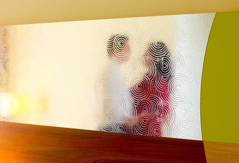 جناح جونيور, Pfalzhotel Asselheim