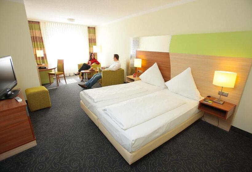 جناح جونيور, Pfalzhotel Asselheim