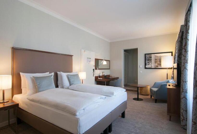 Номер Superior, Radisson Blu Hotel Schwarzer Bock Wiesbaden