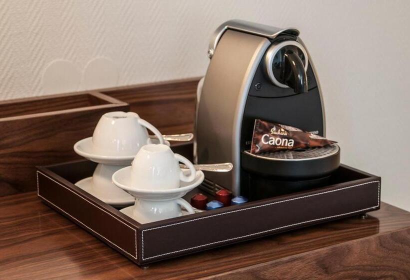 Номер Премиум, Radisson Blu Hotel Schwarzer Bock Wiesbaden