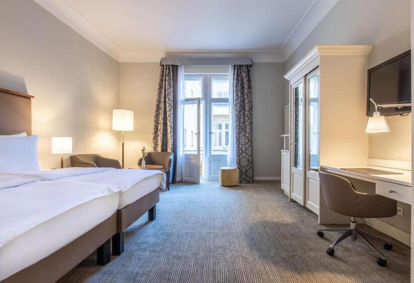 Номер Премиум, Radisson Blu Hotel Schwarzer Bock Wiesbaden