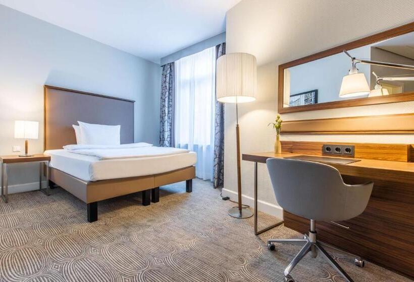 Номер Стандарт Индивидуальный, Radisson Blu Hotel Schwarzer Bock Wiesbaden