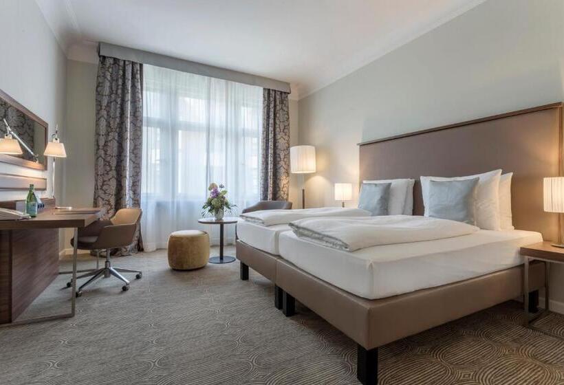 Номер Superior с Балконом, Radisson Blu Hotel Schwarzer Bock Wiesbaden