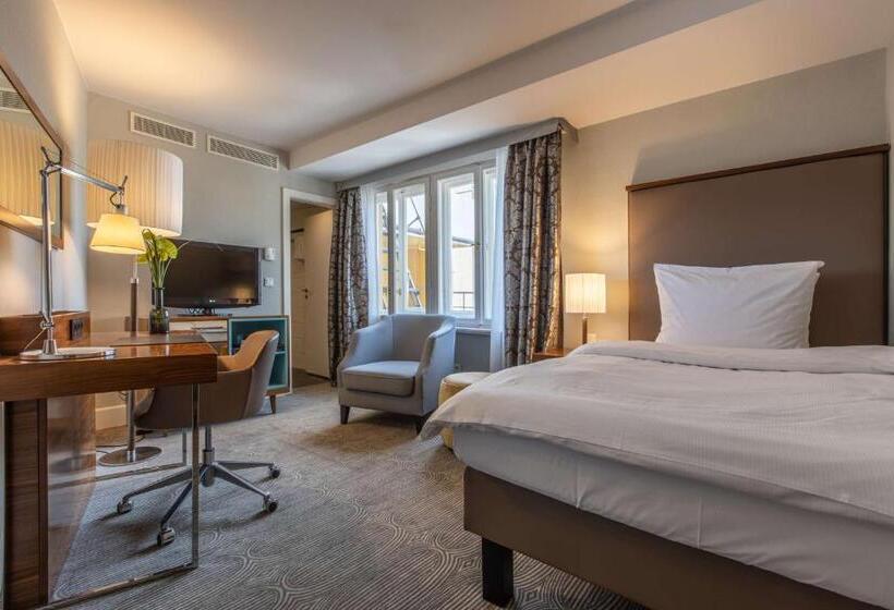 غرفة سوبيريور مزودة بشرفة, Radisson Blu Hotel Schwarzer Bock Wiesbaden