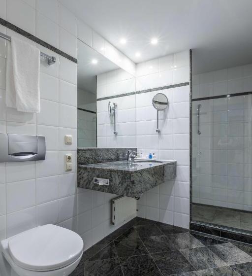 غرفة سوبيريور مزودة بشرفة, Radisson Blu Hotel Schwarzer Bock Wiesbaden