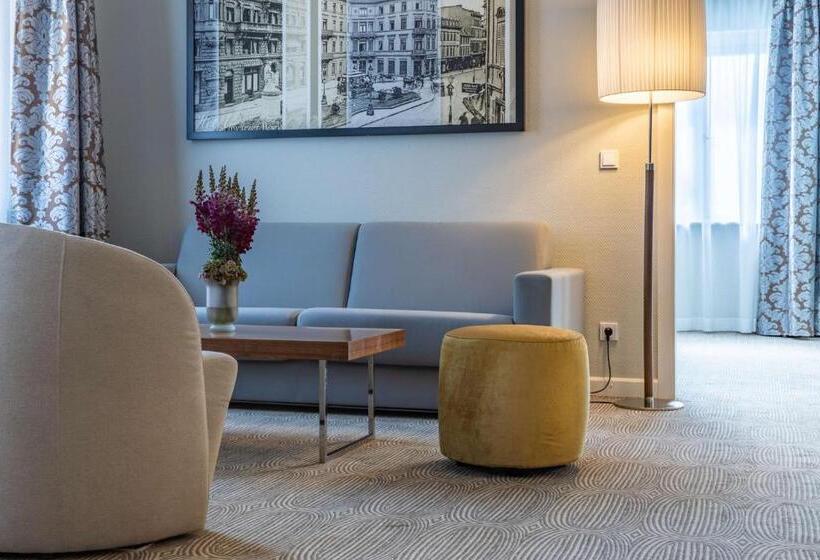 جناح, Radisson Blu Hotel Schwarzer Bock Wiesbaden