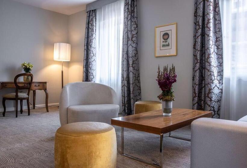 جناح, Radisson Blu Hotel Schwarzer Bock Wiesbaden