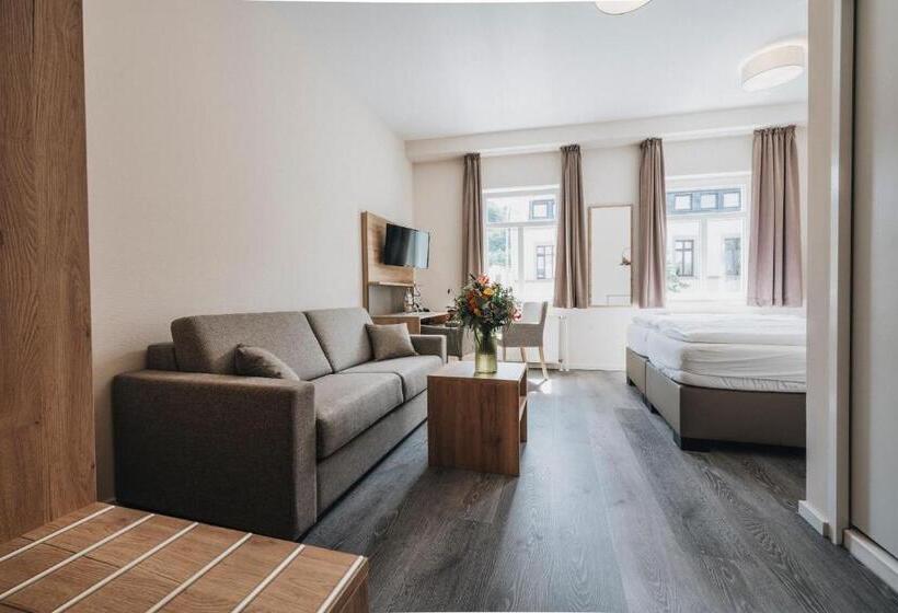 スタンダードトリプルルーム, Restaurant Roemer