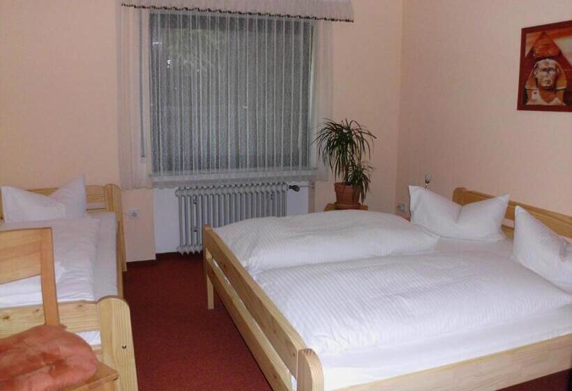 Номер Стандарт Трехместный, Restaurant Zum Schwalbennest