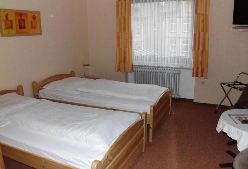 Номер Стандарт, Restaurant Zum Schwalbennest