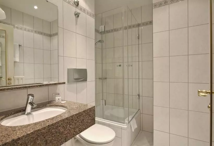 اتاق استاندارد سه نفره, Schlosshotel Karlsruhe