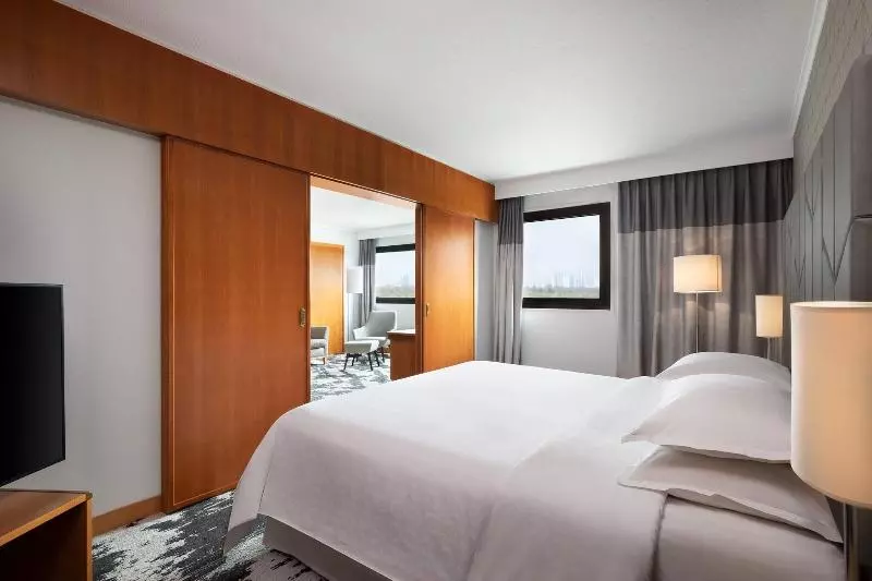 اتاق پرمیوم, Sheraton Frankfurt Airport Hotel & Conference Center