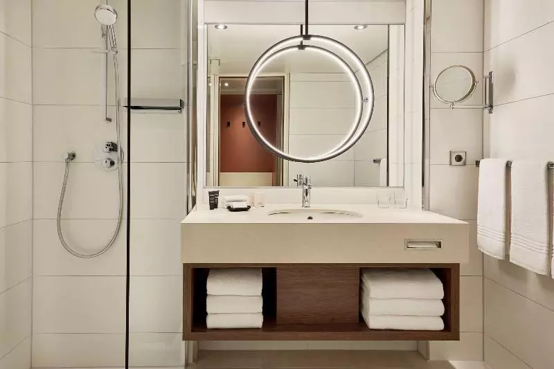 اتاق پرمیوم, Sheraton Frankfurt Airport Hotel & Conference Center