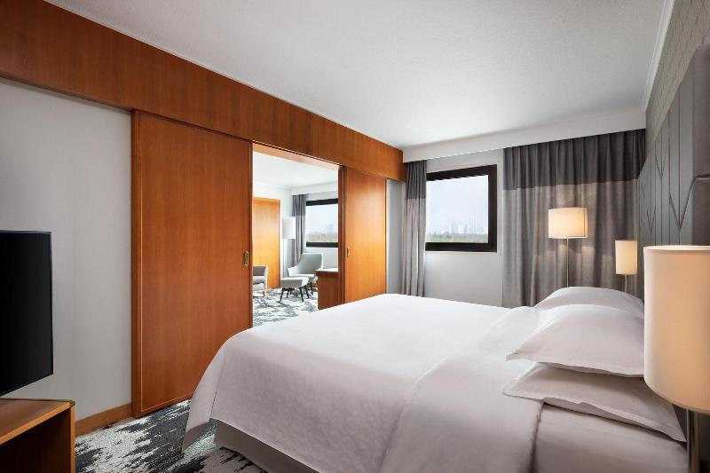 غرفة قياسية, Sheraton Frankfurt Airport Hotel & Conference Center