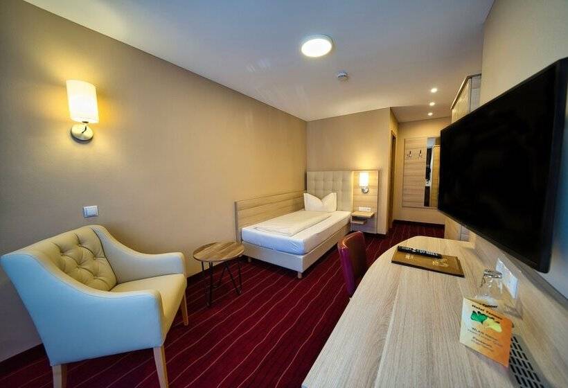 标准单人间, Tenner