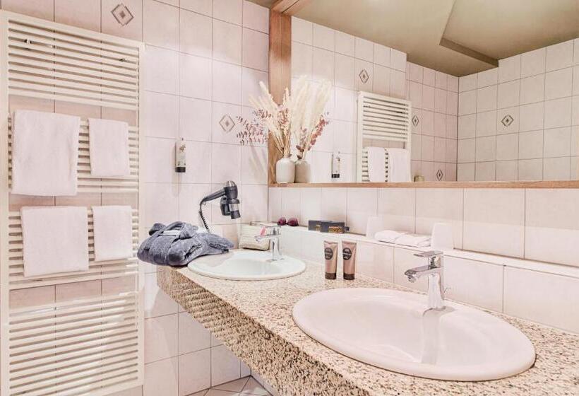 اتاق استاندارد با تخت بزرگ, Wessinger