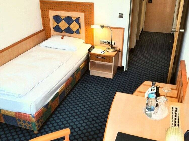 Номер Стандарт Индивидуальный, Plaza Kongresshotel Europe Stuttgart