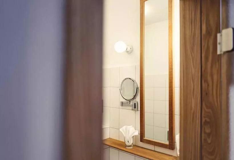 Huoneisto 1 Makuuhuone, Biohotel Alte Post