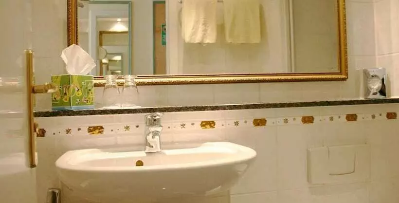 اتاق استاندارد یک نفره, Aurbacher Hof Gmbh