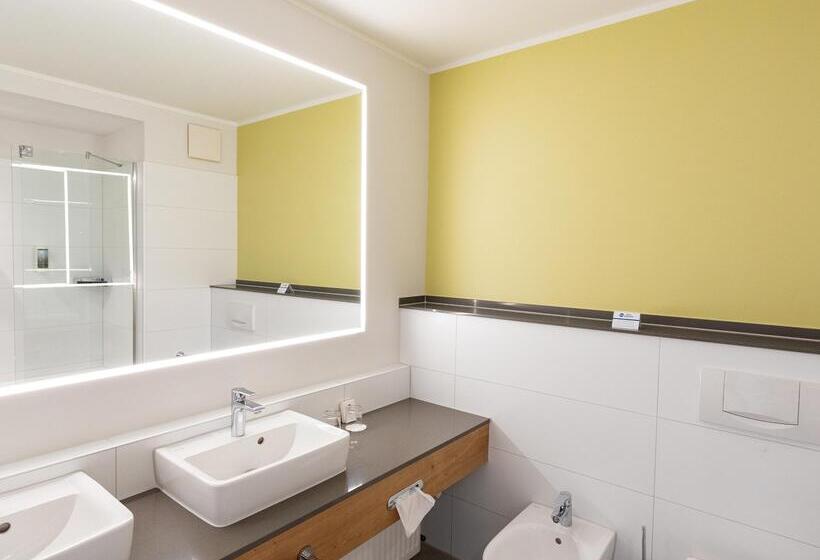 Студия Стандарт, Best Western Hotel Polisina