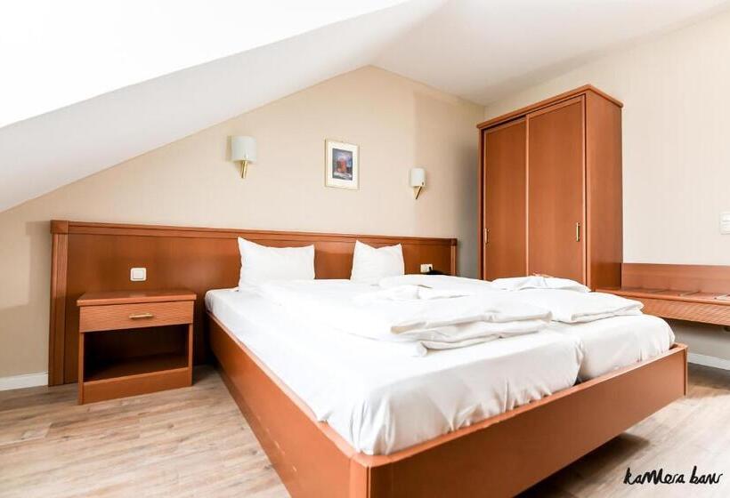 标准间, Blutenburg