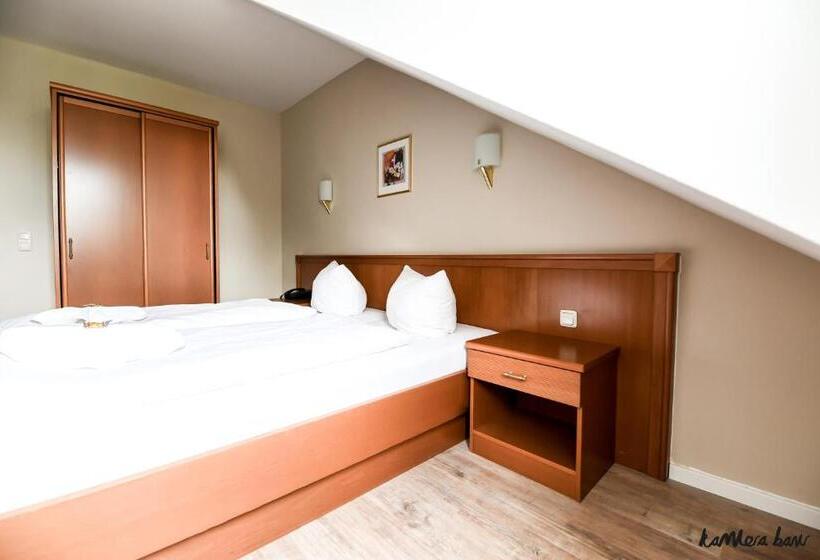 标准间, Blutenburg