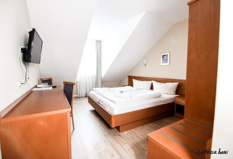 标准间, Blutenburg