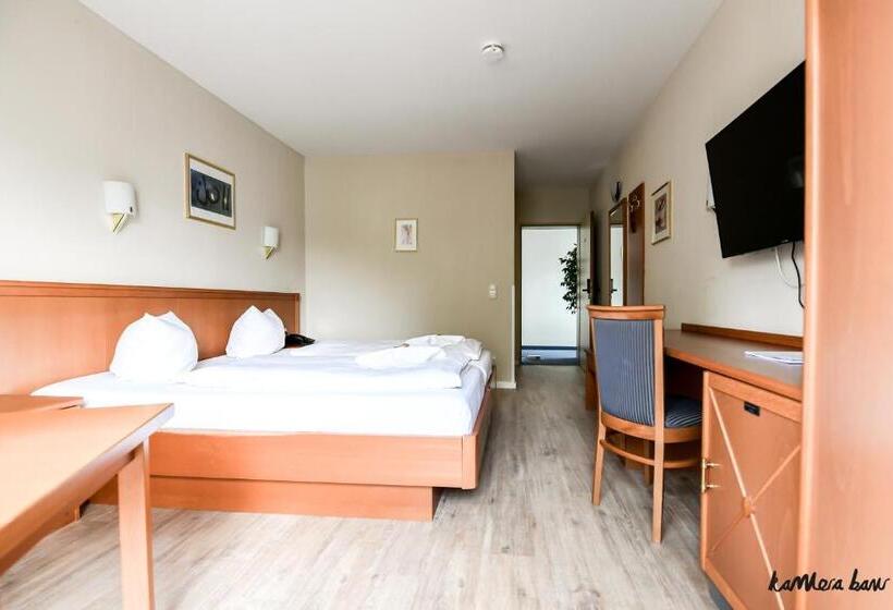 高级园景房, Blutenburg