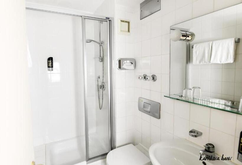 标准房带园景, Blutenburg