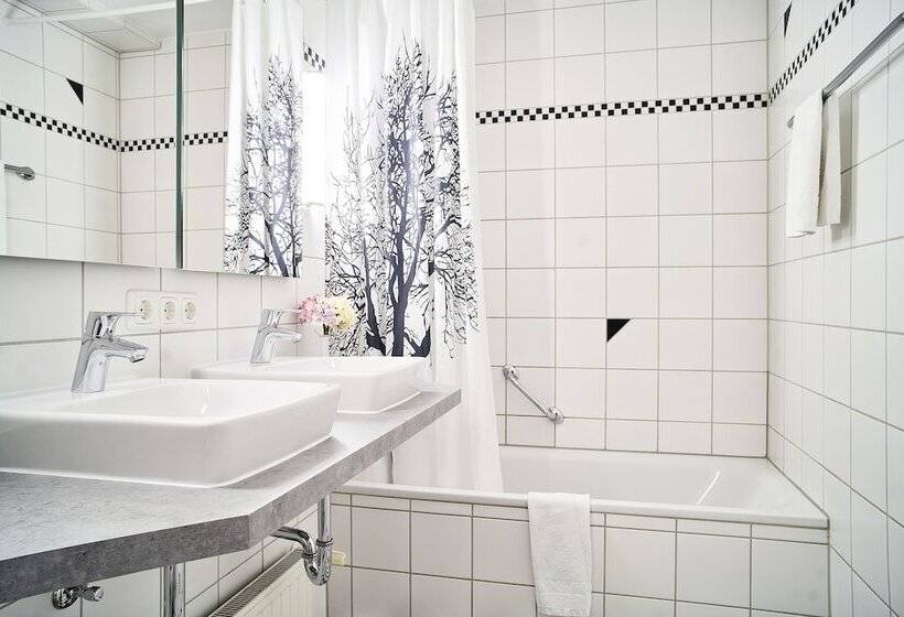 Семейный Номер, Brunnenhof City Center