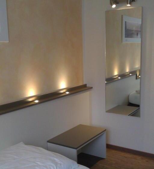 غرفة سوبيريور فردية, Central Egbr