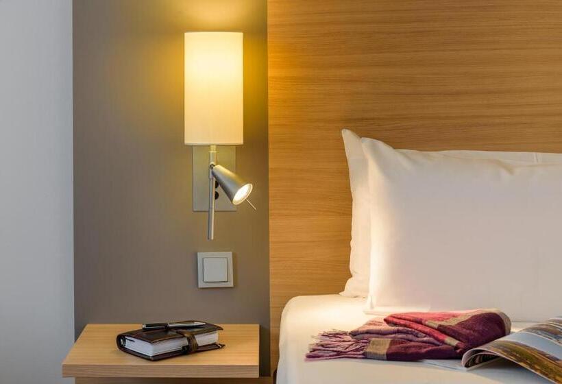 Номер Стандарт, Fürther Hotel Mercure Nürnberg West