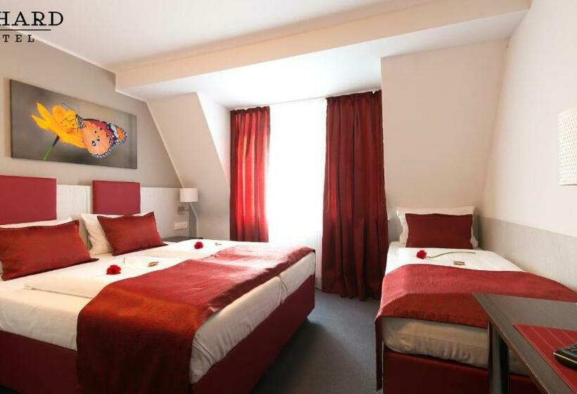 Quarto Triplo Standart, Gerhard