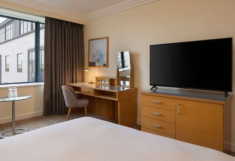 Номер Deluxe, Hilton Dresden An Der Frauenkirche