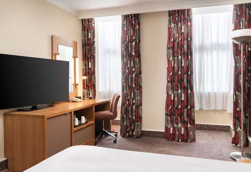 Номер Deluxe, Hilton Dresden An Der Frauenkirche