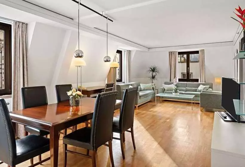 سوئیت با تخت بزرگ, Hilton Dresden An Der Frauenkirche