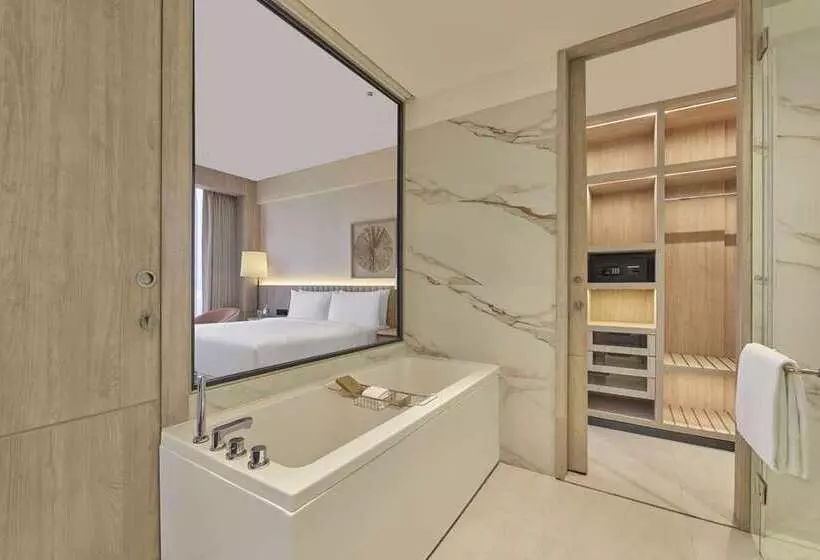 سوئیت با تخت بزرگ, Hilton Dresden An Der Frauenkirche
