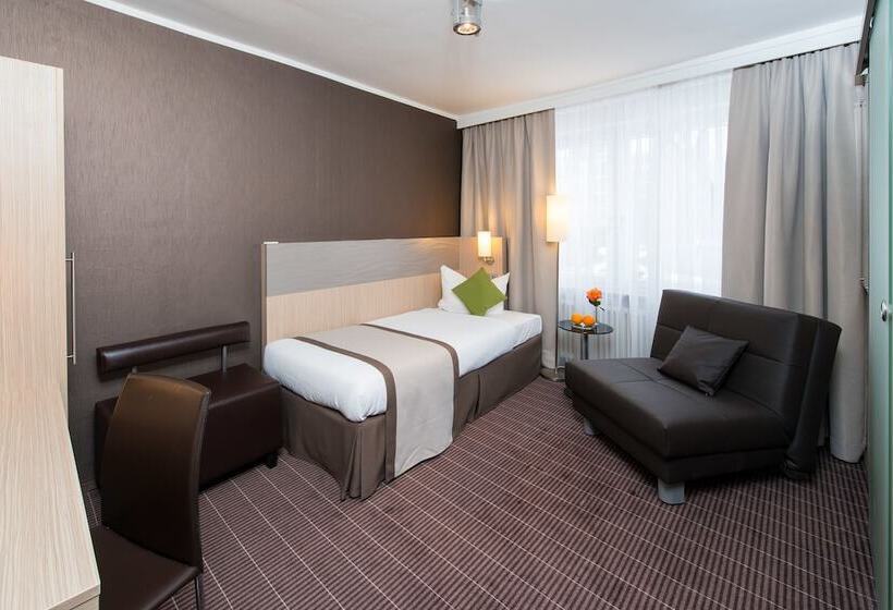 غرفة قياسية فردية, New Orly