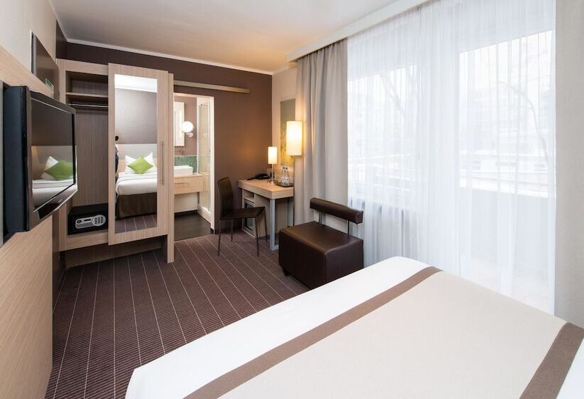 غرفة قياسية, New Orly