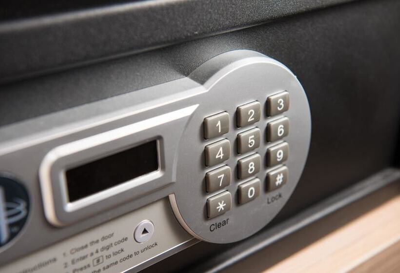 غرفة قياسية ثلاثية, New Orly