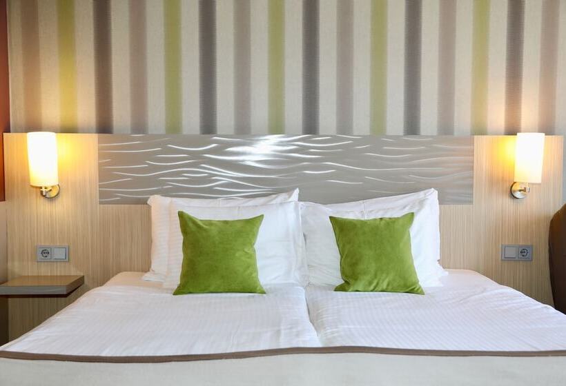 غرفة سوبيريور, New Orly